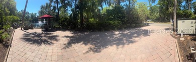 Beautiful LAKE LOT #341 is now on the market! This easy access - photo 5