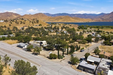 Exceptional Commercial Opportunity! Situated on a highly visible - photo 2