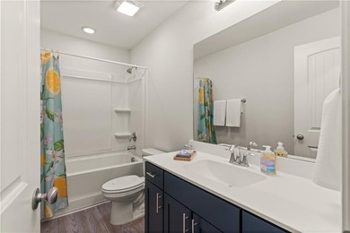 Spacious 5-Bedroom Home on a Corner Lot in Brunswick, GA - Open - photo 12
