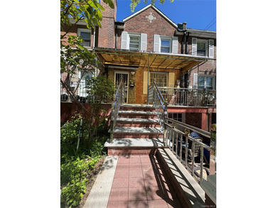 Move right into this beautifully renovated and meticulously - photo 1
