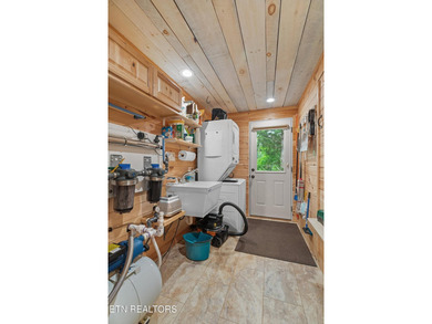 MOTIVATED SELLER: Experience the ultimate mountain-and-lake - photo 22