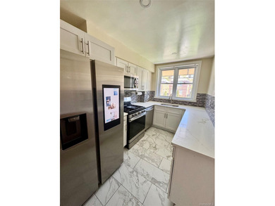 Move right into this beautifully renovated and meticulously - photo 2