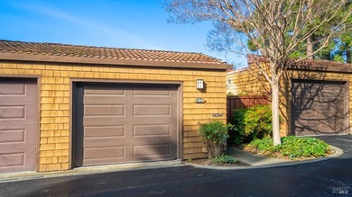 Spacious 3 bedroom, 2.5 bathroom split-level condo offering 1 - photo 1