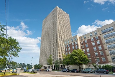 Lake Michigan - Cook County Condo For Sale in Chicago Illinois