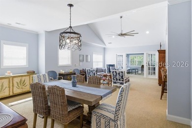 Beautiful and bright 3BR 3BA. End unit. Spacious & inviting - photo 3