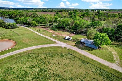 ESTATE with STRATEGIC FLEXIBILITY awaits in the heart of North - photo 8