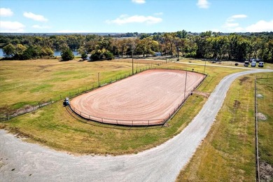 ESTATE with STRATEGIC FLEXIBILITY awaits in the heart of North - photo 10