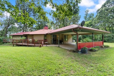 Lakefront Property with 10 Acres - Perfect for a Gentleman's - photo 6
