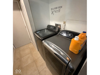 Spacious End-Unit Condo Townhome Overlooking Fall Creek! Enjoy - photo 7