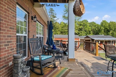 Lakefront living on Weiss Lake at its best. This beautiful 5 - photo 13