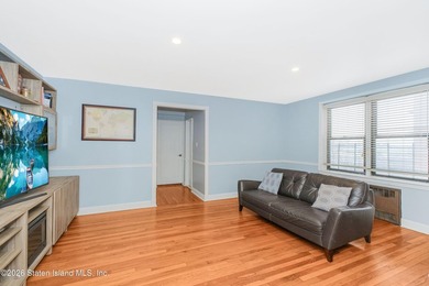Gorgeous One Bedroom Co-Op nestled in the Kings Oliver, one of - photo 14