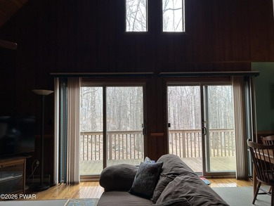 Hemlock Farms Chalet: One-level living on over 3/4 of an acre - photo 15