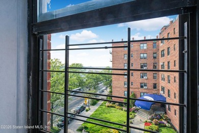 Gorgeous One Bedroom Co-Op nestled in the Kings Oliver, one of - photo 19