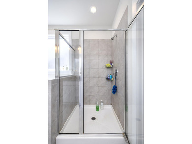This beautiful 3 bedroom 2 and a half bath home is located in - photo 23