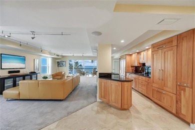 Where two penthouses become one beachfront estate in the sky - photo 24