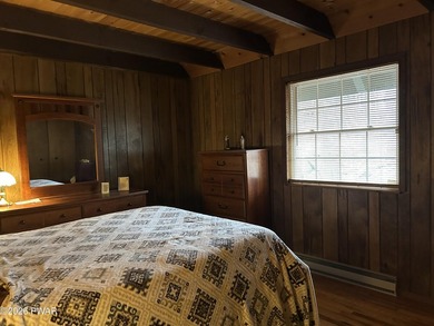 Hemlock Farms Chalet: One-level living on over 3/4 of an acre - photo 28