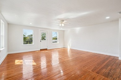 Move right in to this beautifully updated 4-bedroom, 3-bath home - photo 33
