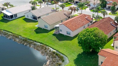 You'll fall in love with this beautifully updated lakefront home - photo 34