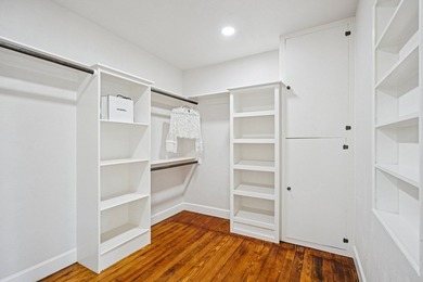 Move right in to this beautifully updated 4-bedroom, 3-bath home - photo 36
