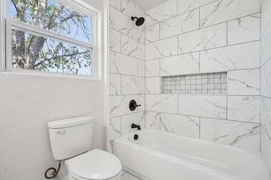 Move right in to this beautifully updated 4-bedroom, 3-bath home - photo 37
