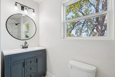 Move right in to this beautifully updated 4-bedroom, 3-bath home - photo 38
