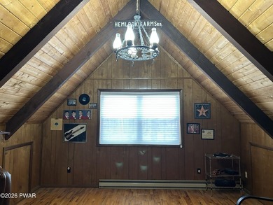 Hemlock Farms Chalet: One-level living on over 3/4 of an acre - photo 38