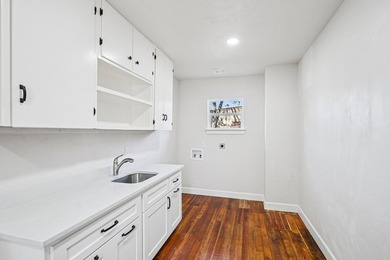 Move right in to this beautifully updated 4-bedroom, 3-bath home - photo 41