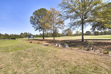 This beautiful 3 bedroom 2 and a half bath home is located in - photo 41