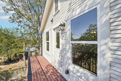Move right in to this beautifully updated 4-bedroom, 3-bath home - photo 48