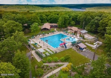 Hemlock Farms Chalet: One-level living on over 3/4 of an acre - photo 48