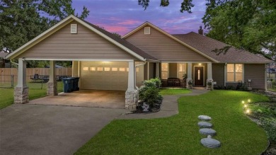 Lake Home For Sale in Chandler, Texas