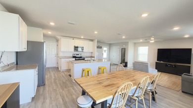 Move-In Ready Home in Panama City, FL - Welcome to 6574 Atkins - photo 10