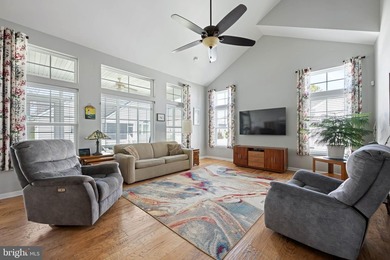 SMART LIVING WITH ROOM TO GROW: Featuring energy saving solar - photo 8