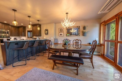 ''Hummingbird Lodge'' is offered for sale sold fully furnished - photo 5