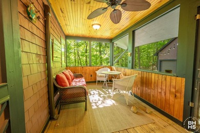 ''Hummingbird Lodge'' is offered for sale sold fully furnished - photo 10