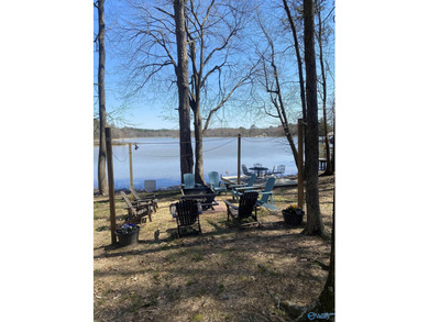Weiss Lake Home For Sale in Centre AL