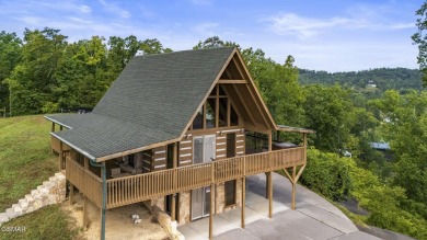 Lake Home For Sale in Sevierville, Tennessee