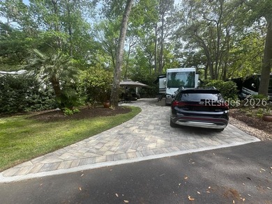 Beautiful EXTRA LARGE RV Lot 155 has a newer paver pad and can - photo 1