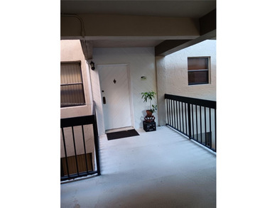2-BED 2-BATH
Nice Condo in great location with one assign
