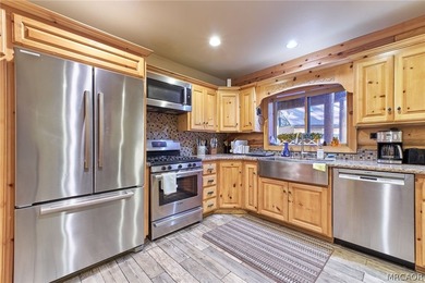 Iconic dual-cabin mountain estate on 1.14 acres with 7,162 sq ft - photo 13