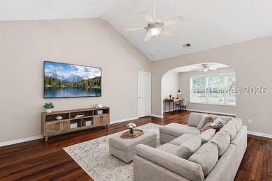 Enjoy peaceful lagoon views and an open-concept home, ideally - photo 2