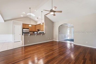Enjoy peaceful lagoon views and an open-concept home, ideally - photo 4