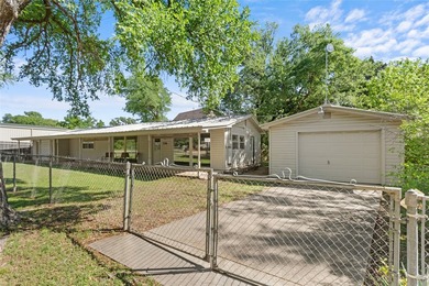 Escape to lake life with this 2 bedroom, 1 bath home near Lake - photo 3