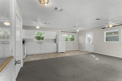 Escape to lake life with this 2 bedroom, 1 bath home near Lake - photo 5