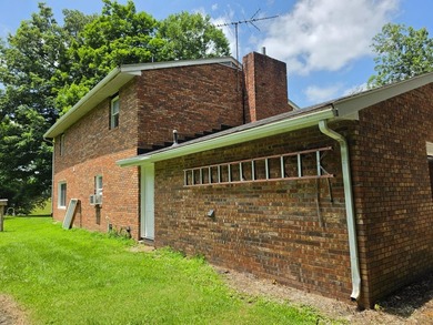 Generational land-First time on the market! Custom built family - photo 8