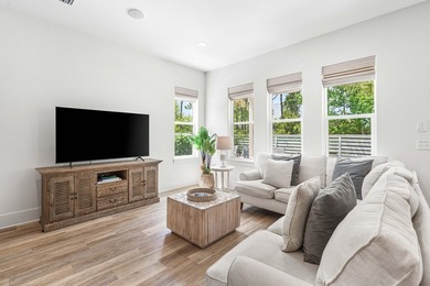 Located in the gated Villas of Frangista community within the - photo 10