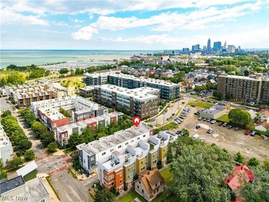 Welcome home to Battery Park - steps from Gordon Square, minutes - photo 12
