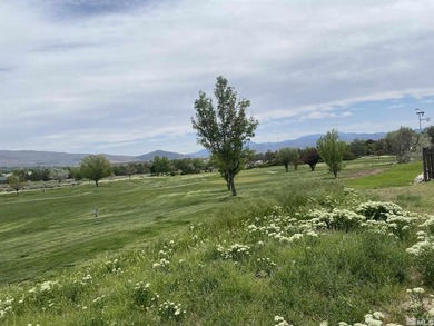 Borders the golf course. Mountain views. This is the LAST lot on - photo 4