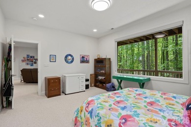 Exceptional home in highly desirable Kenmure, a gated golf - photo 42