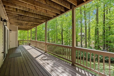 Exceptional home in highly desirable Kenmure, a gated golf - photo 44